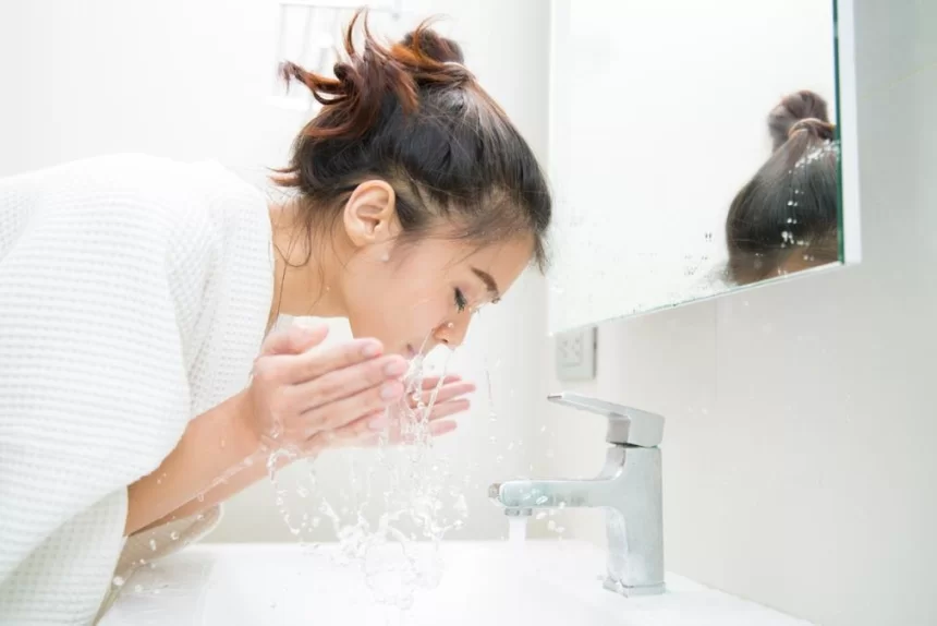 Masna koža leti? Dermatolog otkriva 10 saveta za svež i čist ten